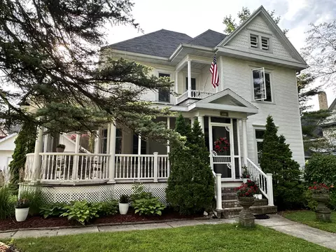 126 S S Lk, Elkhart Lake, WI 53020