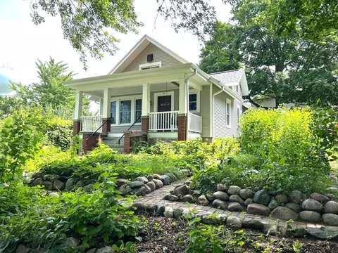 811 Harvey, Watertown, WI 53094