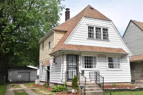 4561 N 22nd, Milwaukee, WI 53209