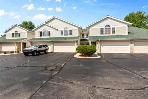 606 Shepherds #4, West Bend, WI 53090