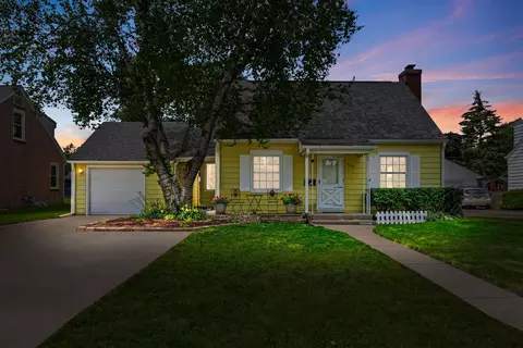 1045 8th, Grafton, WI 53024