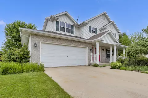 426 E Sunny Hl, Elkhorn, WI 53121