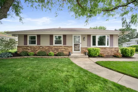140 E Lisa, Oak Creek, WI 53154