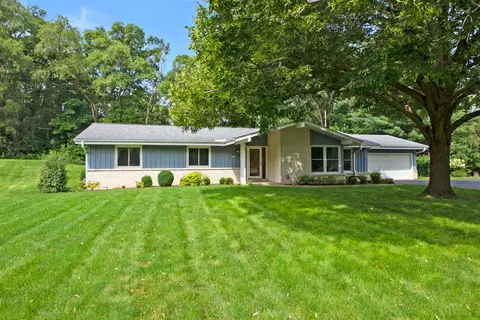 3205 Jerri, Brookfield, WI 53045