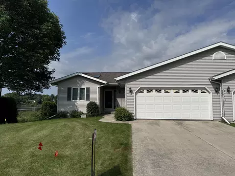1720 Blue Heron, Two Rivers, WI 54241