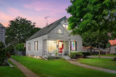 932 E Wilbur, Milwaukee, WI 53207