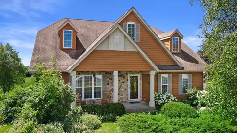 2075 Lower Rdg, Port Washington, WI 53074