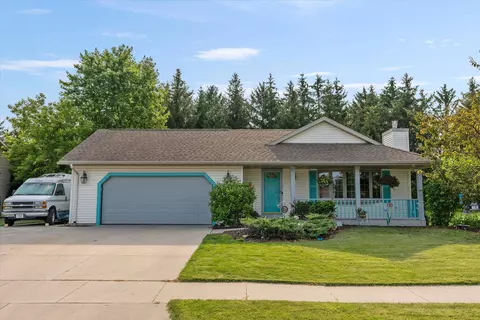 712 N 8th, Oostburg, WI 53070