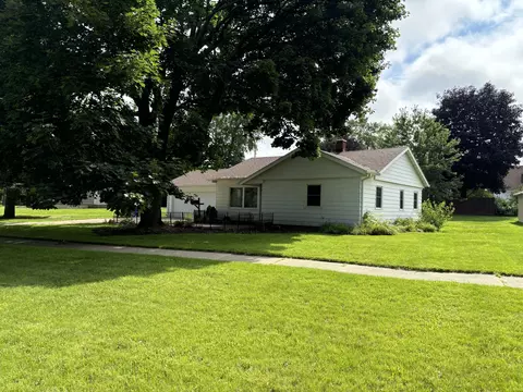 7917 Pershing, Kenosha, WI 53142