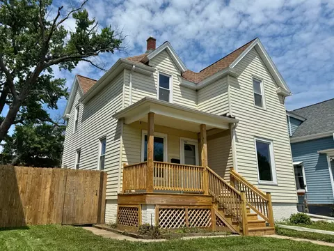 1544 Kearney, Racine, WI 53405