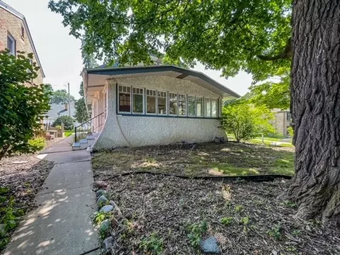 7333 W Bluemound, Milwaukee, WI 53213
