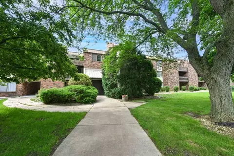 2350 W Good Hope #154, Glendale, WI 53209