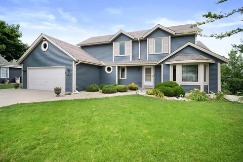 3776 W Cypress, Franklin, WI 53132