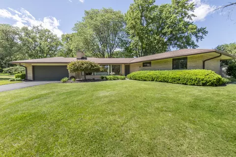 15260 Arrowhead, Brookfield, WI 53005
