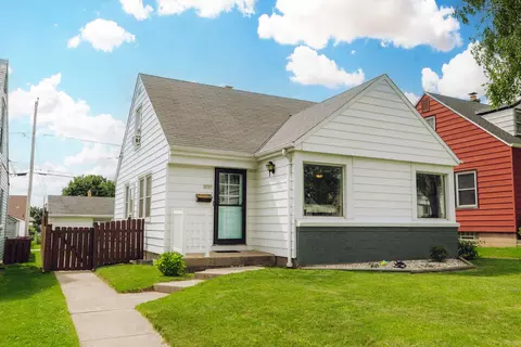 3739 S 16th, Milwaukee, WI 53221