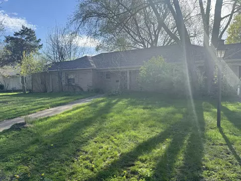 225 Carlin, Hartland, WI 53029