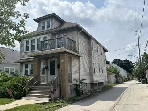 3057 N 61st #3059, Milwaukee, WI 53210