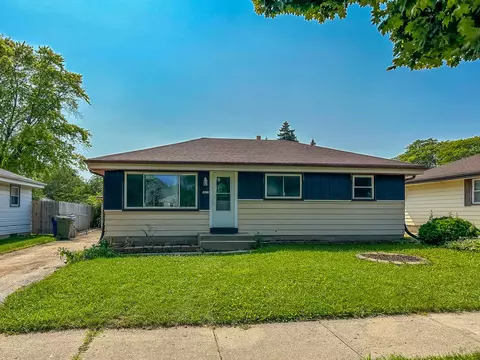 5869 N 81st, Milwaukee, WI 53218