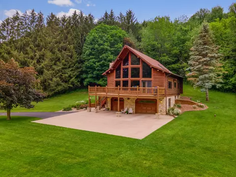 n5097 Green Coulee Road, Onalaska, WI 54650