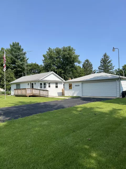 w1316 Greenview Road, Bloomfield, WI 53128