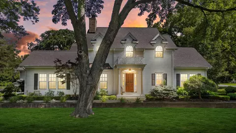 14100 Oakdale, Elm Grove, WI 53122