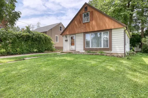 4015 S Herman, Milwaukee, WI 53207