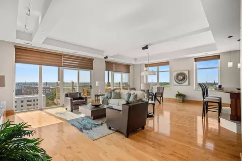 1313 N Franklin #1003, Milwaukee, WI 53202