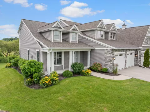 4574 Winged Foot #102, Egg Harbor, WI 54209