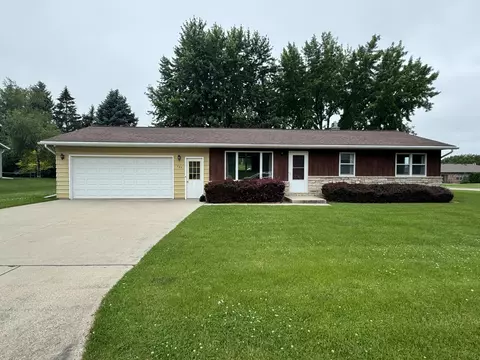 285 Mary, Mayville, WI 53050