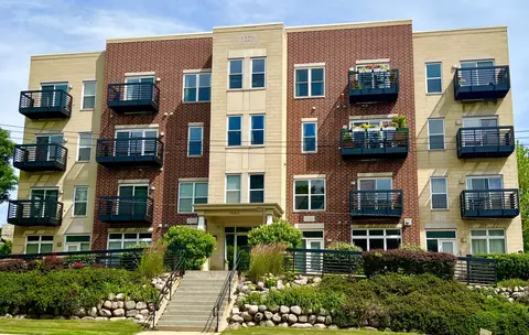 1220 E Locust #110, Milwaukee, WI 53212