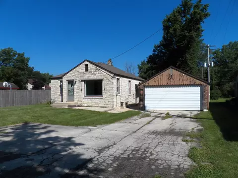 8606 W Forest Home, Greenfield, WI 53228