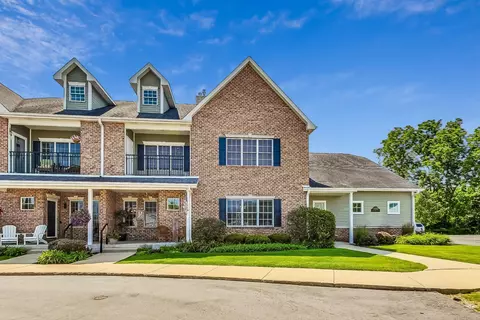 19533 Jamestown #102, Bristol, WI 53104