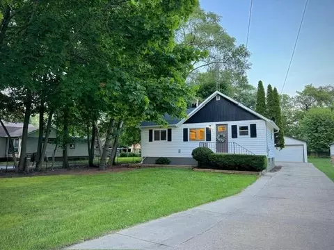 9211 26th, Kenosha, WI 53143