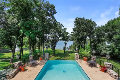 2313 N N Ml, Summit, WI 53066