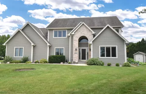 13310 Crestwood, New Berlin, WI 53151
