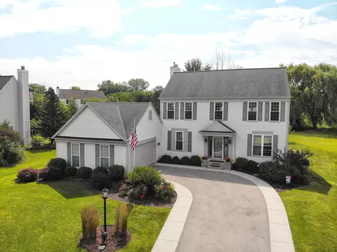 5037 W Forest Hl, Franklin, WI 53132