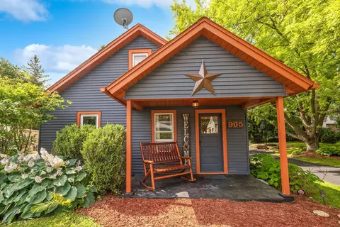 905 Fredonia, Fredonia, WI 53021