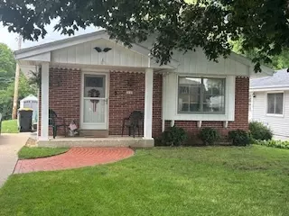 2049 N 114th, Wauwatosa, WI 53226