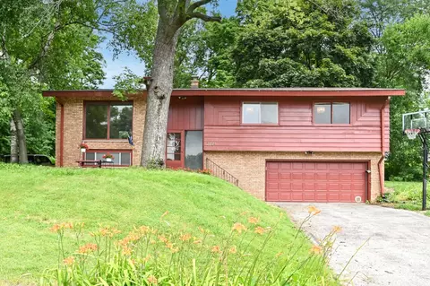 2724 W Vera, Glendale, WI 53209