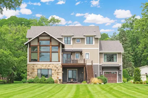 w304n2472 Maple, Delafield, WI 53072