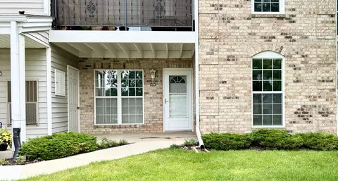 1216 N Sunnyslope #101, Mount Pleasant, WI 53406