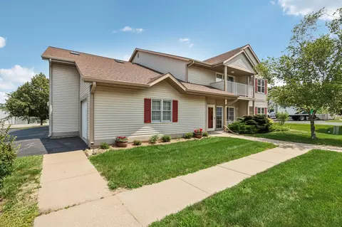 289 Bur Oak #B, Grafton, WI 53024