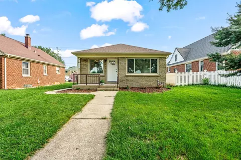 8221 W Lorraine, Milwaukee, WI 53222