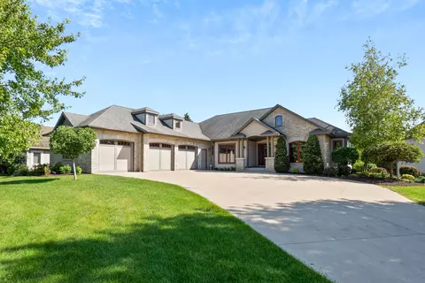 w243n2731 Single Tree, Pewaukee, WI 53072