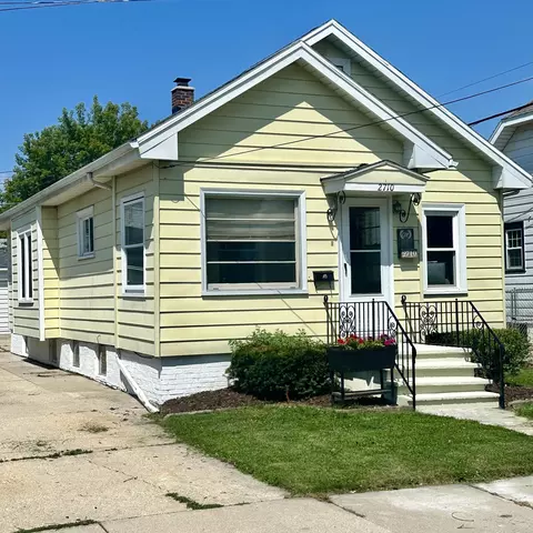 2710 Geneva, Racine, WI 53402