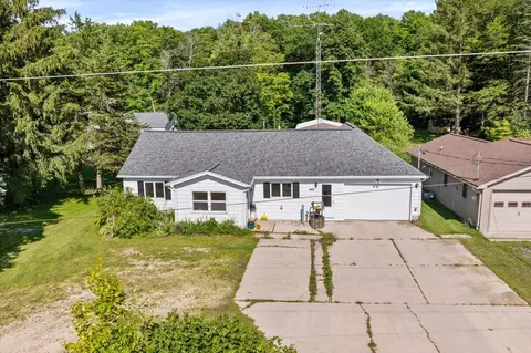 n8071 County Road East, Rhine, WI 53020