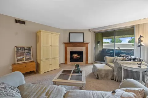 11901 W Appleton #19, Milwaukee, WI 53224