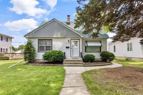 3700 S Rutland, Saint Francis, WI 53235