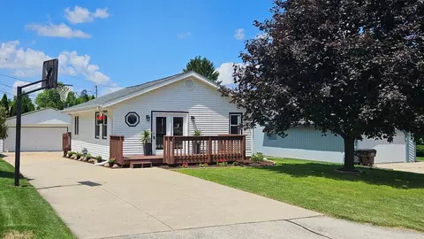 4237 S 97th, Greenfield, WI 53228
