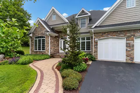 n1517 Meadow Ridge Circle, Linn, WI 53147